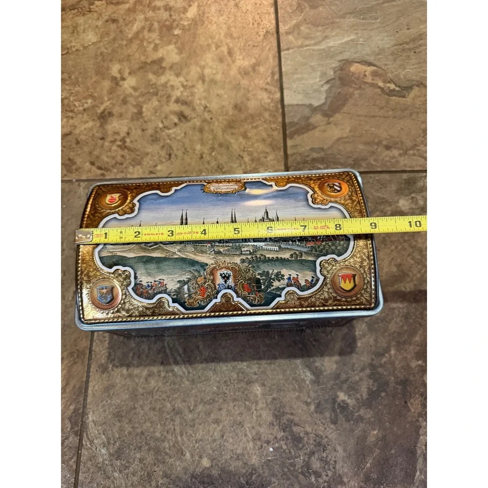 Lebkuchen-Schmidt Nuremberg German Biscuit Tin Domed Chest Nurnberg Cityscape